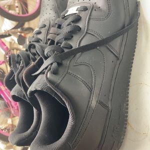 Black Nike Air Force 1’s